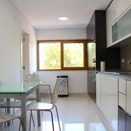 아파트 Damaia 아마도라