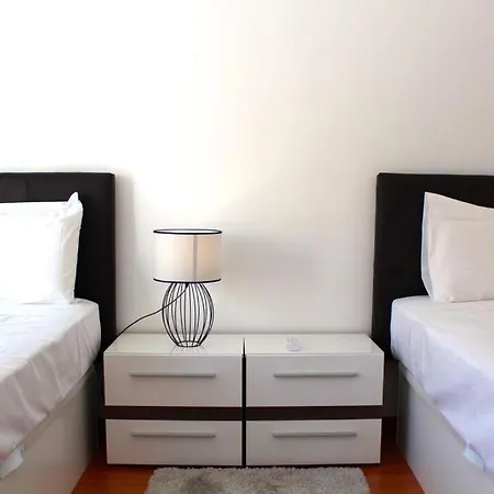 아파트 Damaia 아마도라